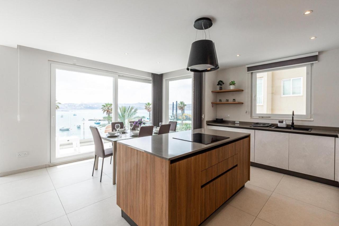 Seafront Luxury Apartment เซนต์พอลส์เบย์ ภายนอก รูปภาพ
